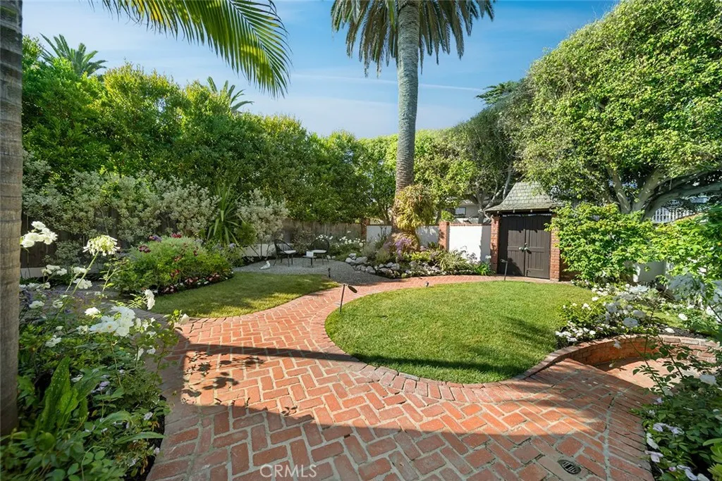 Laguna Beach, California 92651, United States, 4 Bedrooms Bedrooms, ,5 BathroomsBathrooms,Residential,Active,170765