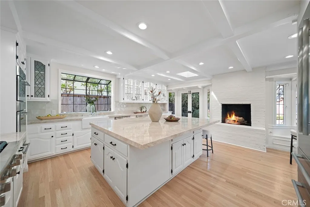 Laguna Beach, California 92651, United States, 4 Bedrooms Bedrooms, ,5 BathroomsBathrooms,Residential,Active,170765