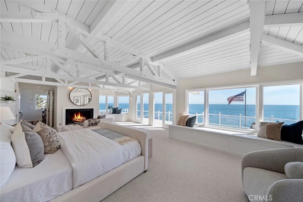 Laguna Beach, California 92651, United States, 4 Bedrooms Bedrooms, ,5 BathroomsBathrooms,Residential,Active,170765