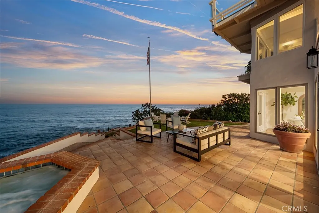 Laguna Beach, California 92651, United States, 4 Bedrooms Bedrooms, ,5 BathroomsBathrooms,Residential,Active,170765