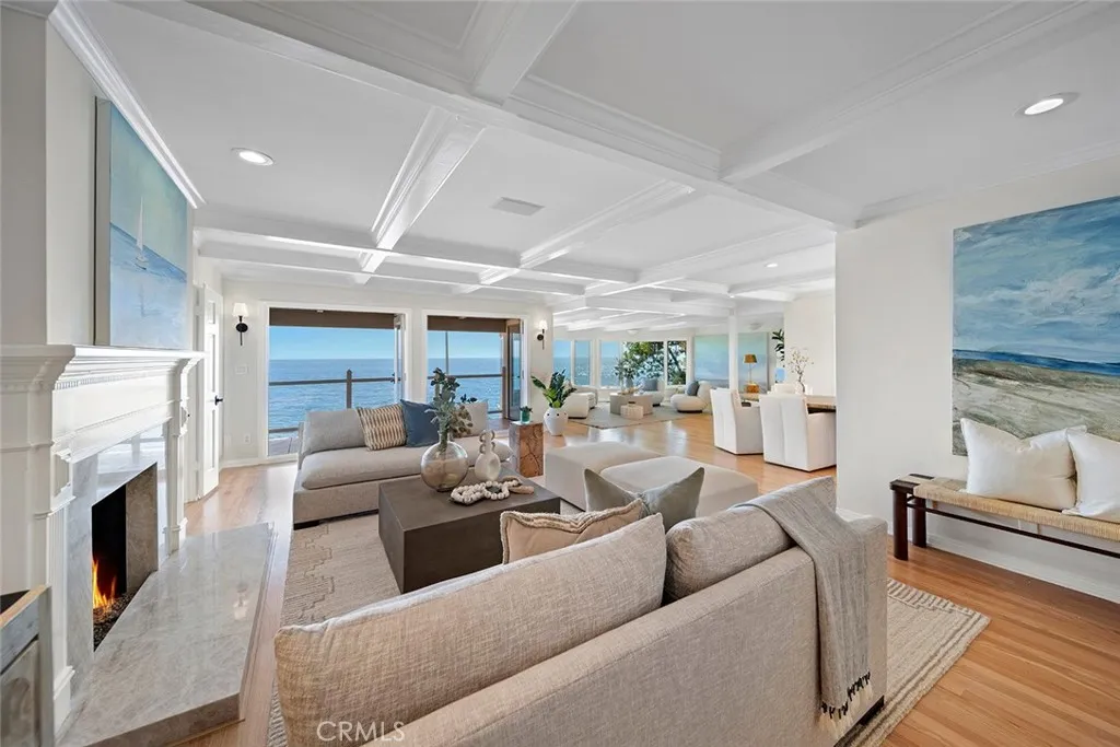 Laguna Beach, California 92651, United States, 4 Bedrooms Bedrooms, ,5 BathroomsBathrooms,Residential,Active,170765