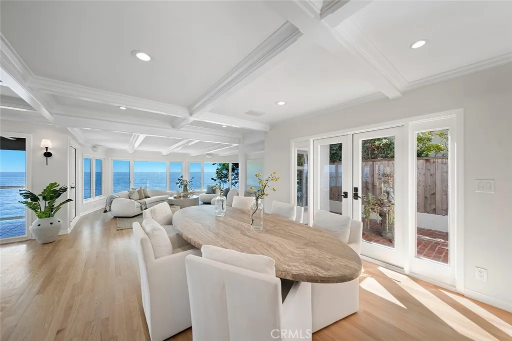 Laguna Beach, California 92651, United States, 4 Bedrooms Bedrooms, ,5 BathroomsBathrooms,Residential,Active,170765