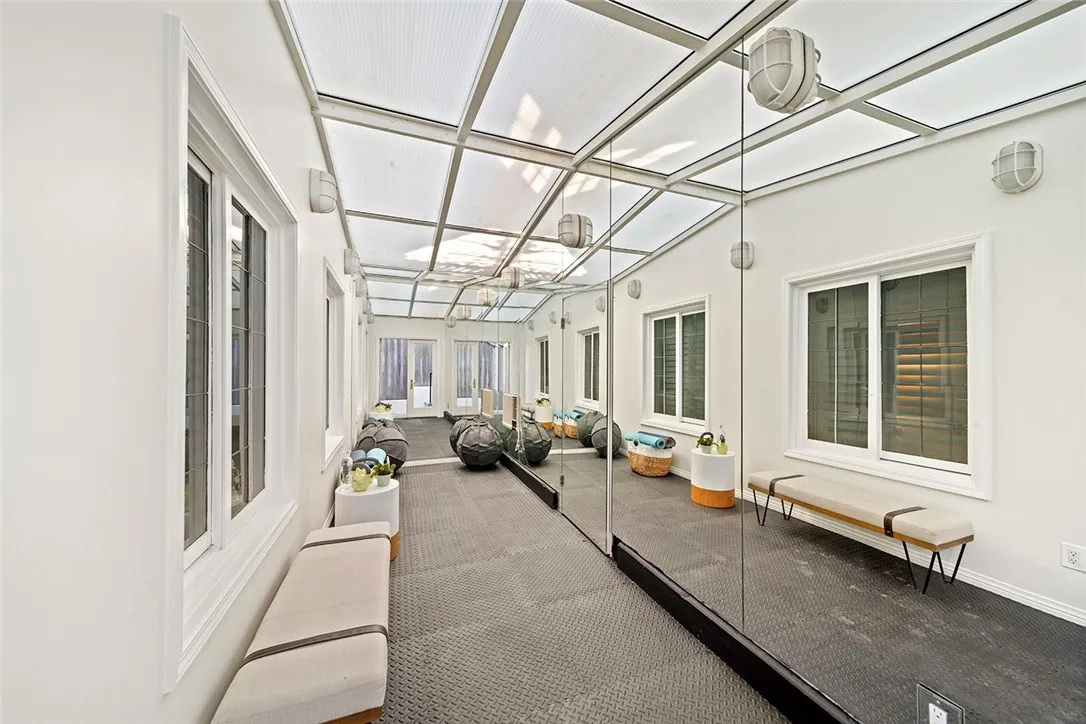 Laguna Beach, California 92651, United States, 4 Bedrooms Bedrooms, ,5 BathroomsBathrooms,Residential,Active,170765