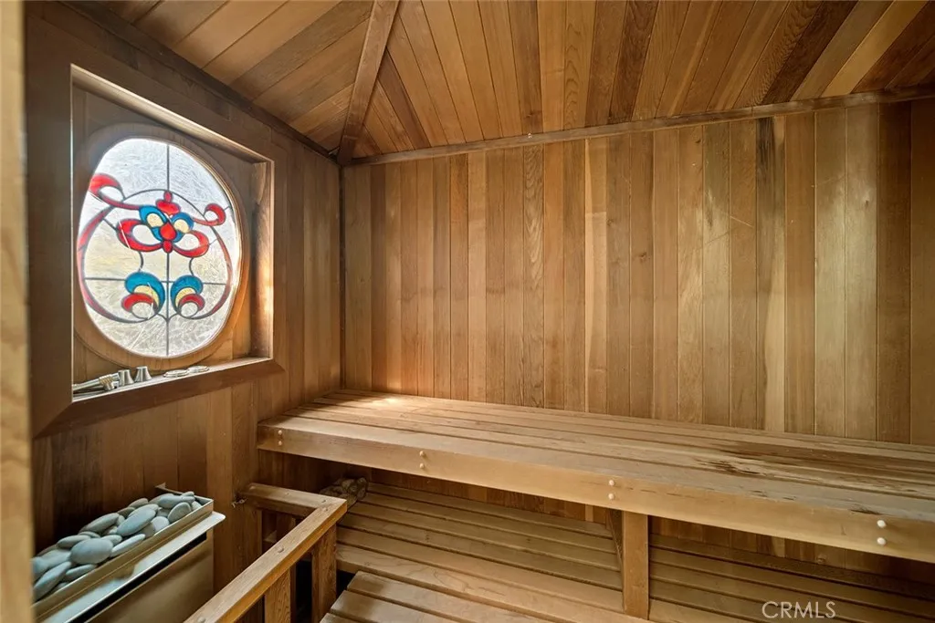 Laguna Beach, California 92651, United States, 4 Bedrooms Bedrooms, ,5 BathroomsBathrooms,Residential,Active,170765