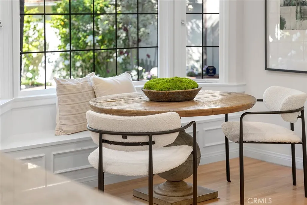 Laguna Beach, California 92651, United States, 4 Bedrooms Bedrooms, ,5 BathroomsBathrooms,Residential,Active,170765