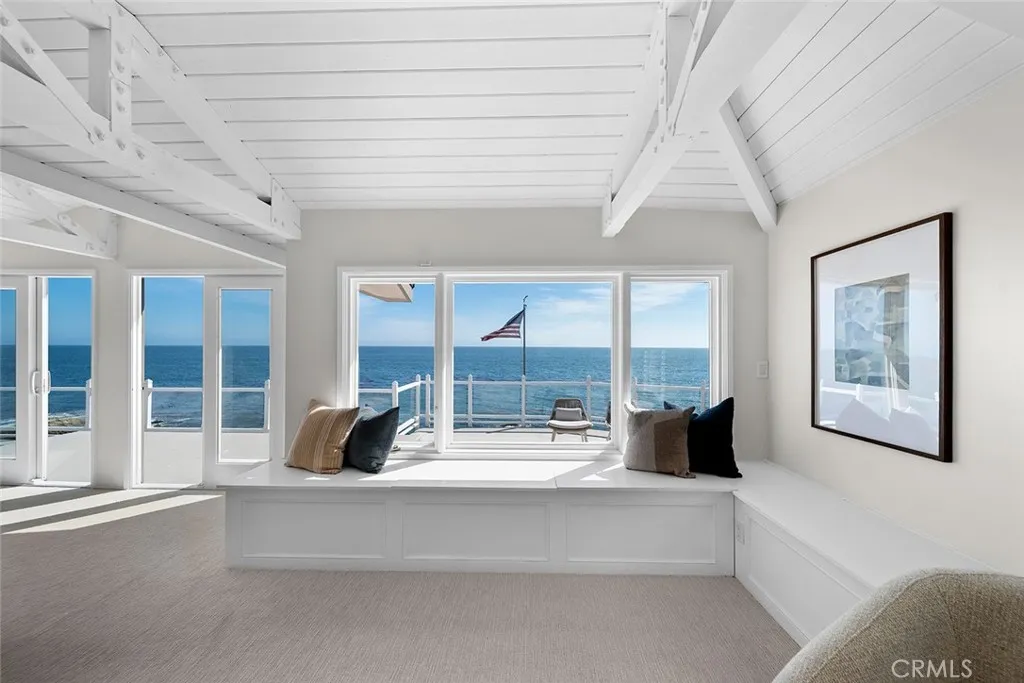 Laguna Beach, California 92651, United States, 4 Bedrooms Bedrooms, ,5 BathroomsBathrooms,Residential,Active,170765