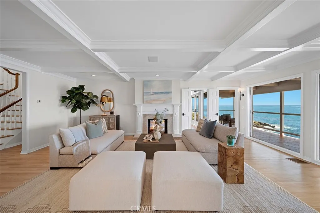 Laguna Beach, California 92651, United States, 4 Bedrooms Bedrooms, ,5 BathroomsBathrooms,Residential,Active,170765