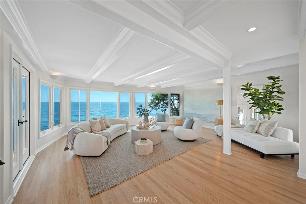 Laguna Beach, California 92651, United States, 4 Bedrooms Bedrooms, ,5 BathroomsBathrooms,Residential,Active,170765