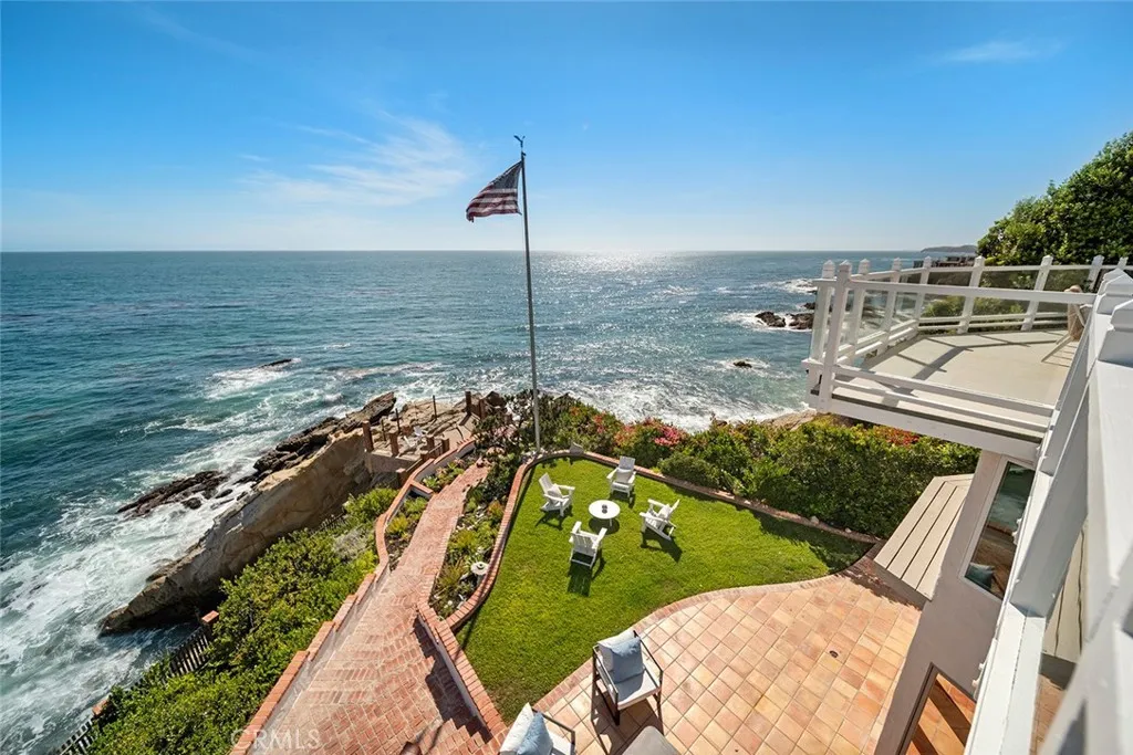 Laguna Beach, California 92651, United States, 4 Bedrooms Bedrooms, ,5 BathroomsBathrooms,Residential,Active,170765