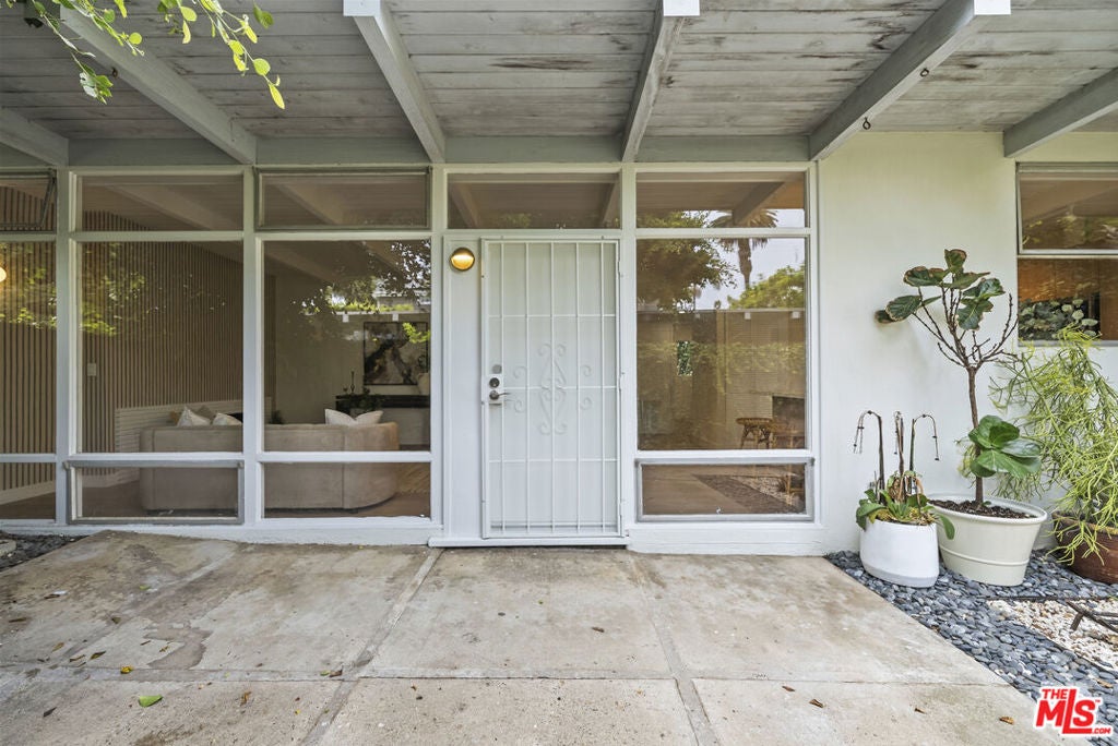 Photo of 130 Alta Avenue #B, Santa Monica, CA 90402 (MLS # 26984561)