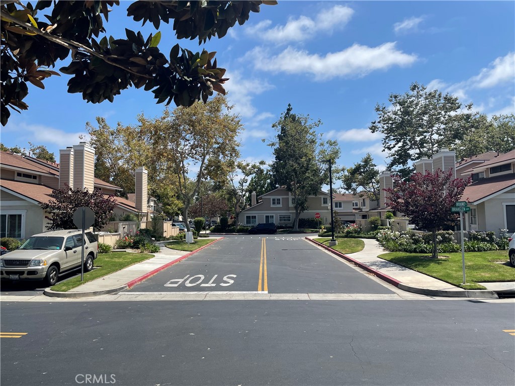 7735 Briarglen A