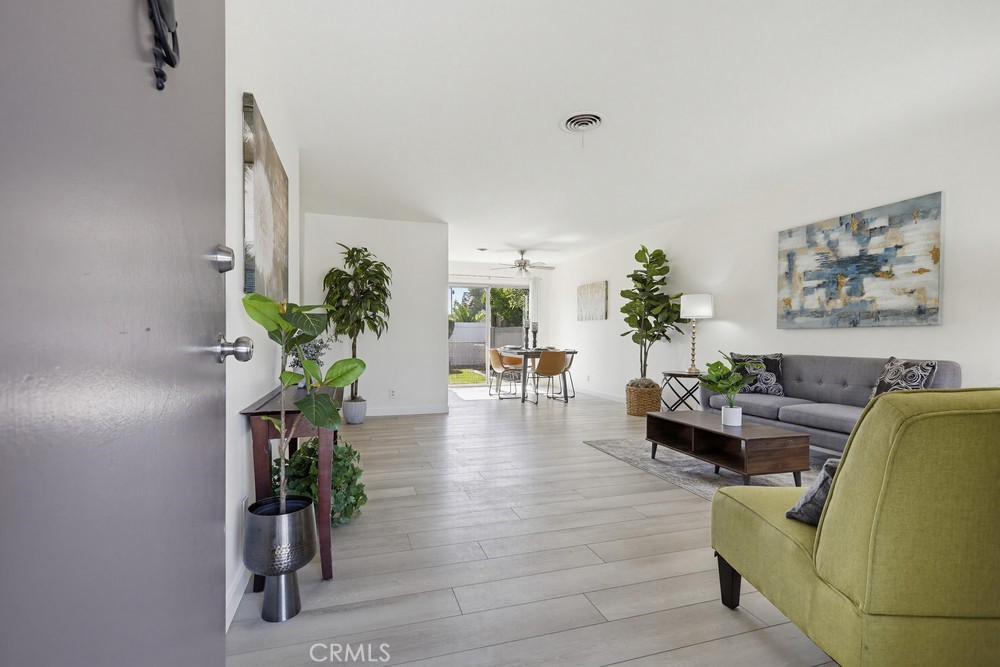 15852 Tullow