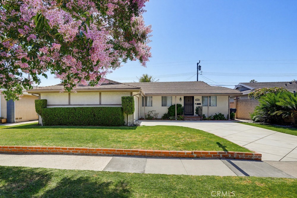 15852 Tullow