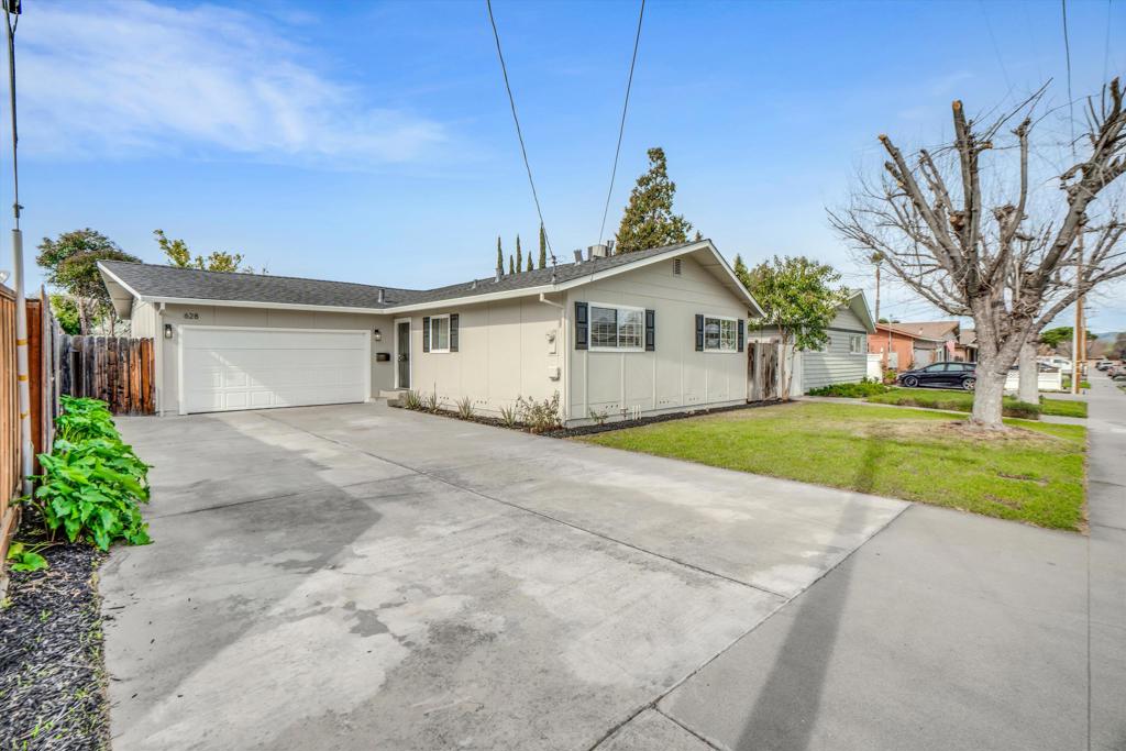 628 628 Nightingale St