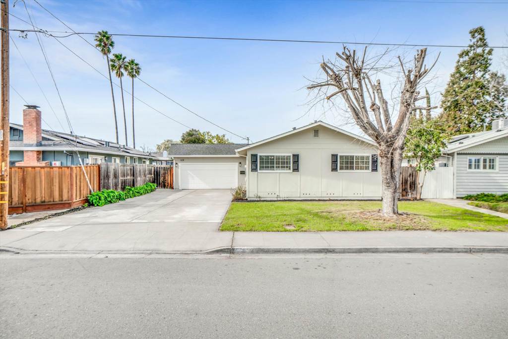 628 628 Nightingale St