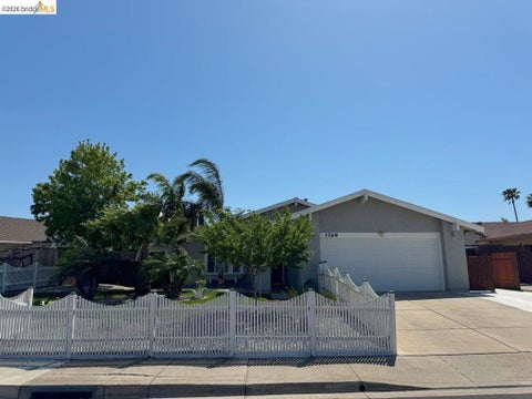 Photo of 1769 Teresa Ln, Oakley, CA 94561 (MLS # 41152047)
