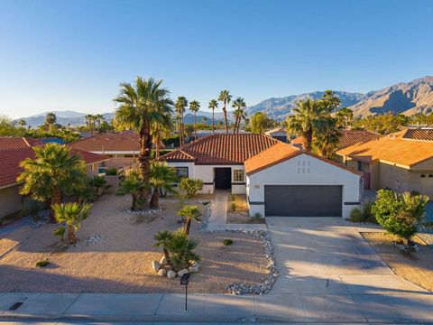 Photo of 1461 E Padua Way, Palm Springs, CA 92262 (MLS # 219144998DA)