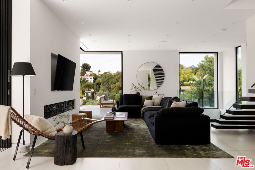 2419 El Contento Drive, Los Angeles CA 90068