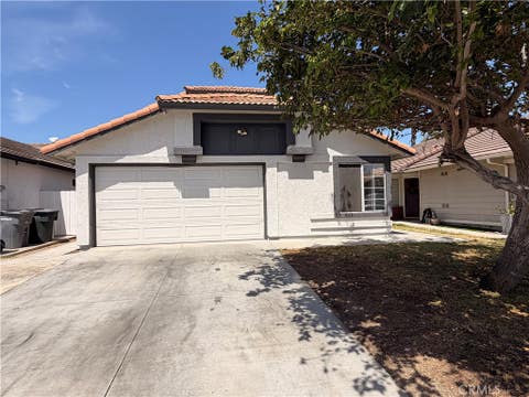 Photo of 506 El Mirador RD, Perris, CA 92571 (MLS # IV26184944)