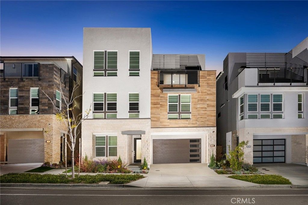 Photo of 478 Sycamore Drive W, Montebello, CA 90640 (MLS # CV25243164)
