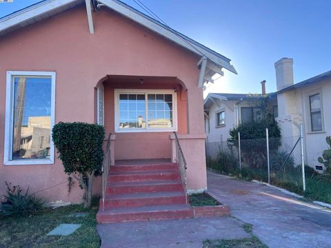 Photo of 5553 Harvey Ave Ave, Oakland, CA 94621 (MLS # 41115391)