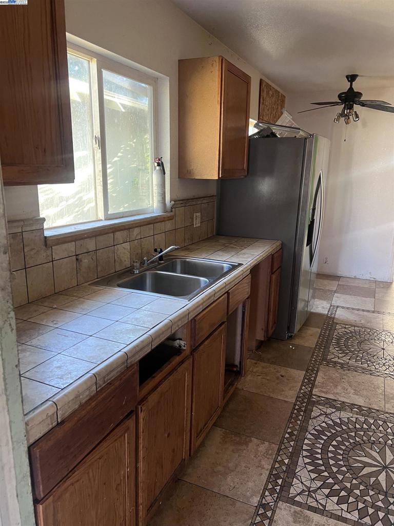 OAKLAND - Residential