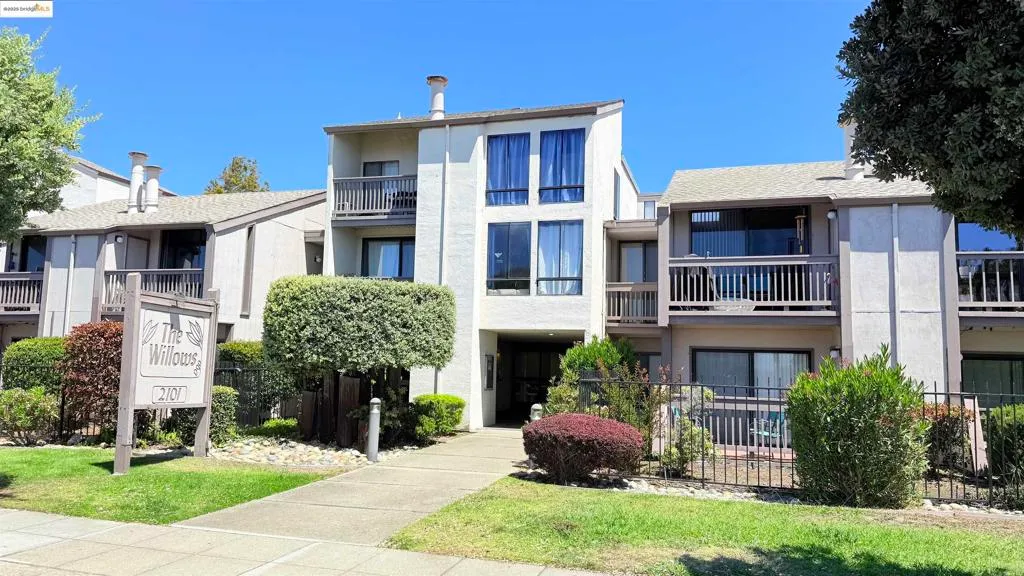 Alameda, California 94501, United States, 2 Bedrooms Bedrooms, ,2 BathroomsBathrooms,Residential,Active,242424