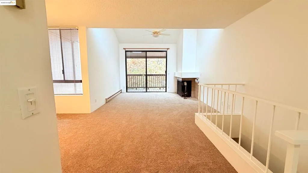 Alameda, California 94501, United States, 2 Bedrooms Bedrooms, ,2 BathroomsBathrooms,Residential,Active,242424