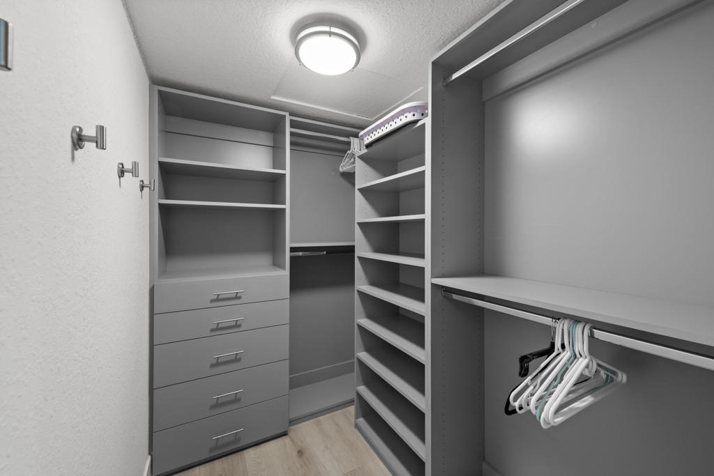 Woodhaven Country Cl - Residential