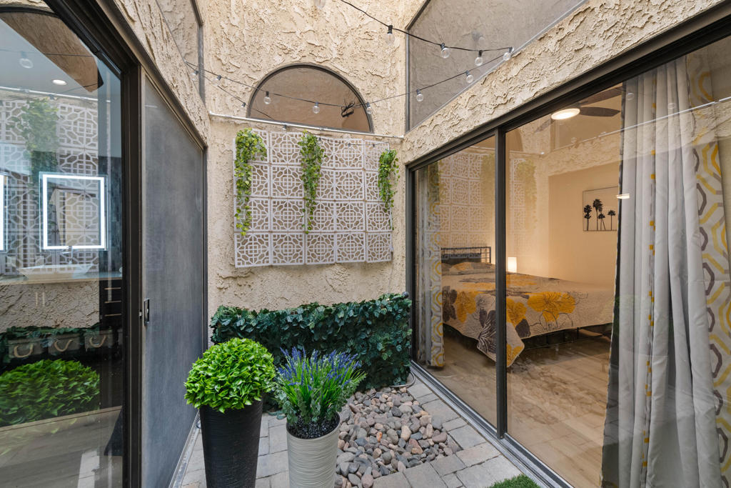 Woodhaven Country Cl - Residential