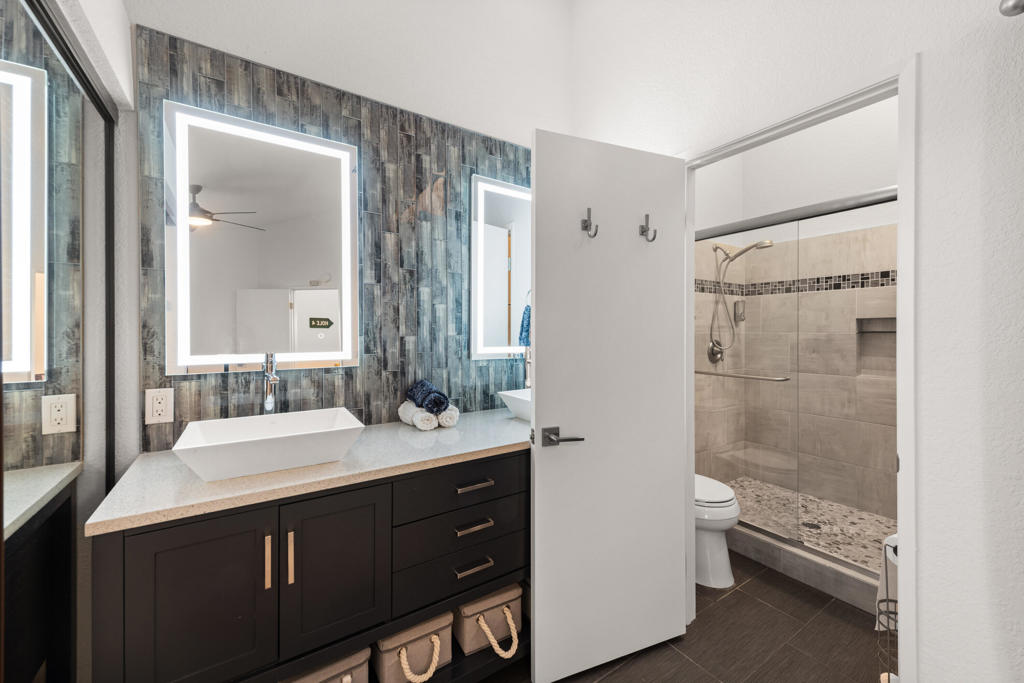 Woodhaven Country Cl - Residential