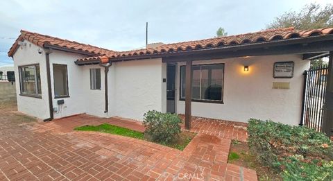 Photo of 142 Harvard Street, Hemet, CA 92543 (MLS # CV26089550)