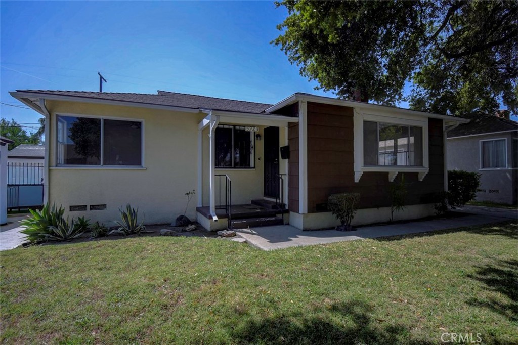 5923 castana Avenue