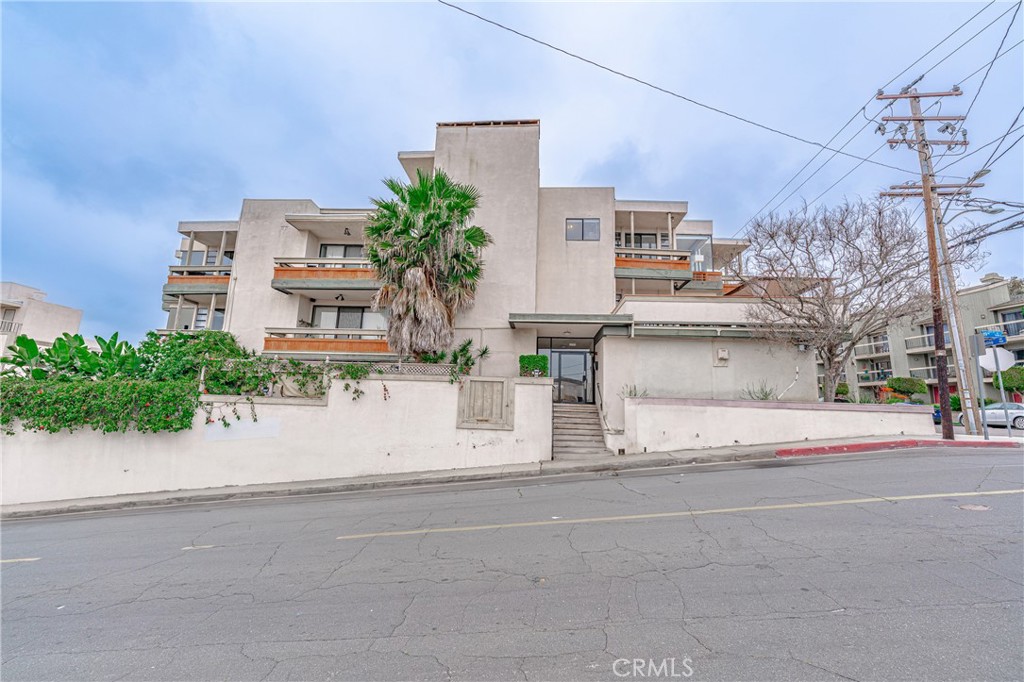 2575 E 19th Street 38