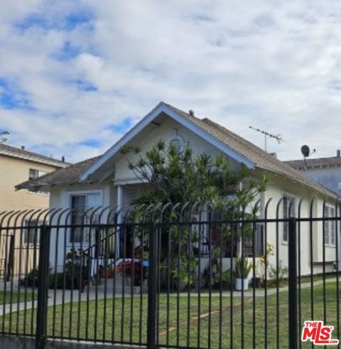 Photo of 3722 S MAPLE Avenue, Los Angeles, CA 90011 (MLS # 26673335)