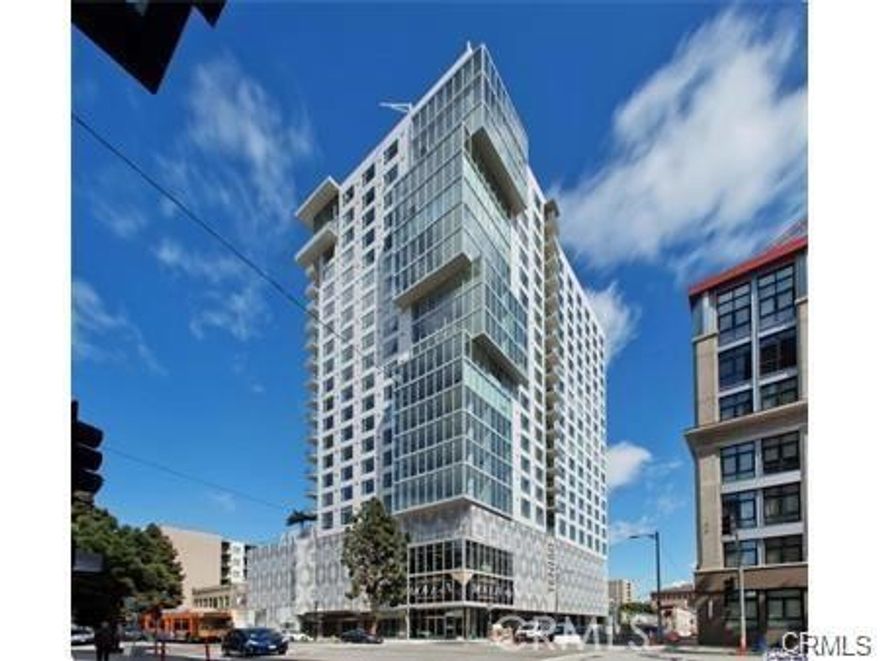 TEN50 - Downtown LA'S luxury high-rise condominium. Located in the Heart of South Park Downtown LA. Living Room with Oversize Windows that Offer Sunlight and City Light View by Night. The Magnificent Bedroom and Direct Access to the Bathroom. This unit with many upgrades including custom closet cabinetry & window treatments. There is an in-unit stacked washer and dryer. Unit comes with 1 parking spaces. Ten50 Amenities include 24hr Security, Concierge service, Screening Room, Business Room, Pool, Spa, BBQ, Fitness Room and Multipurpose Room. Near by LA Live, Staple Center, Whole Food Market, Restaurants and More. HOA fee is included water and trash.