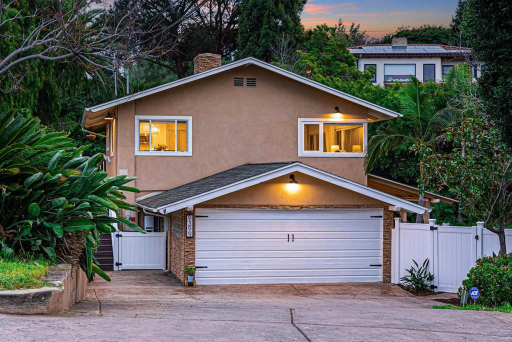 9399 Carmichael Drive