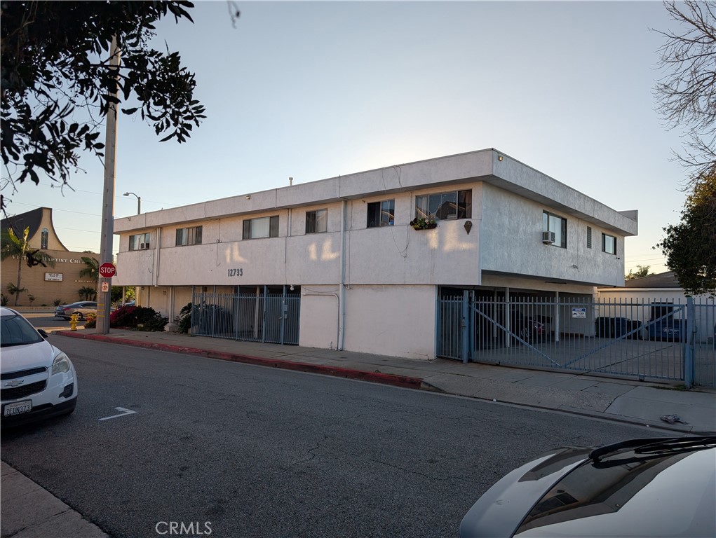4701 W El Segundo