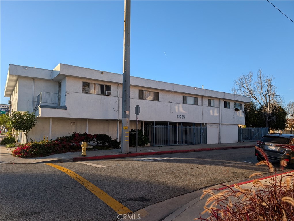 4701 W El Segundo