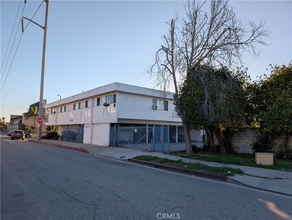 4701 W El Segundo
