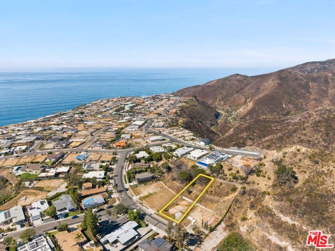 Photo of 3411 Cloudcroft Drive, Malibu, CA 90265 (MLS # 26876461)