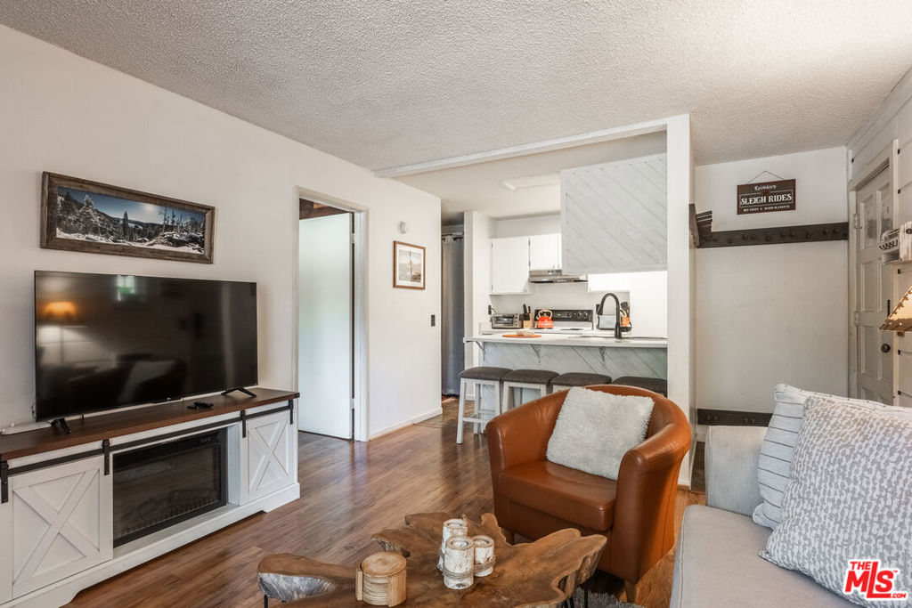 2499 Sierra Nevada Road R2