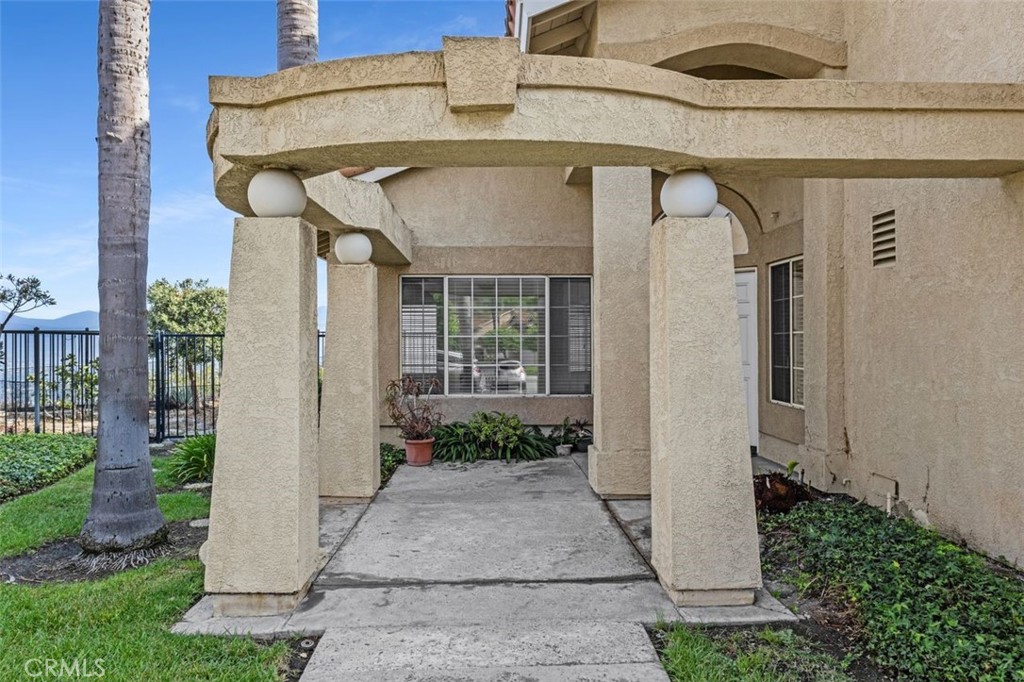 840 S Shanada Court