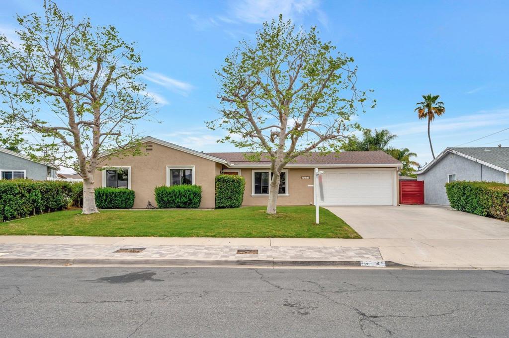9208 Arnaz Way