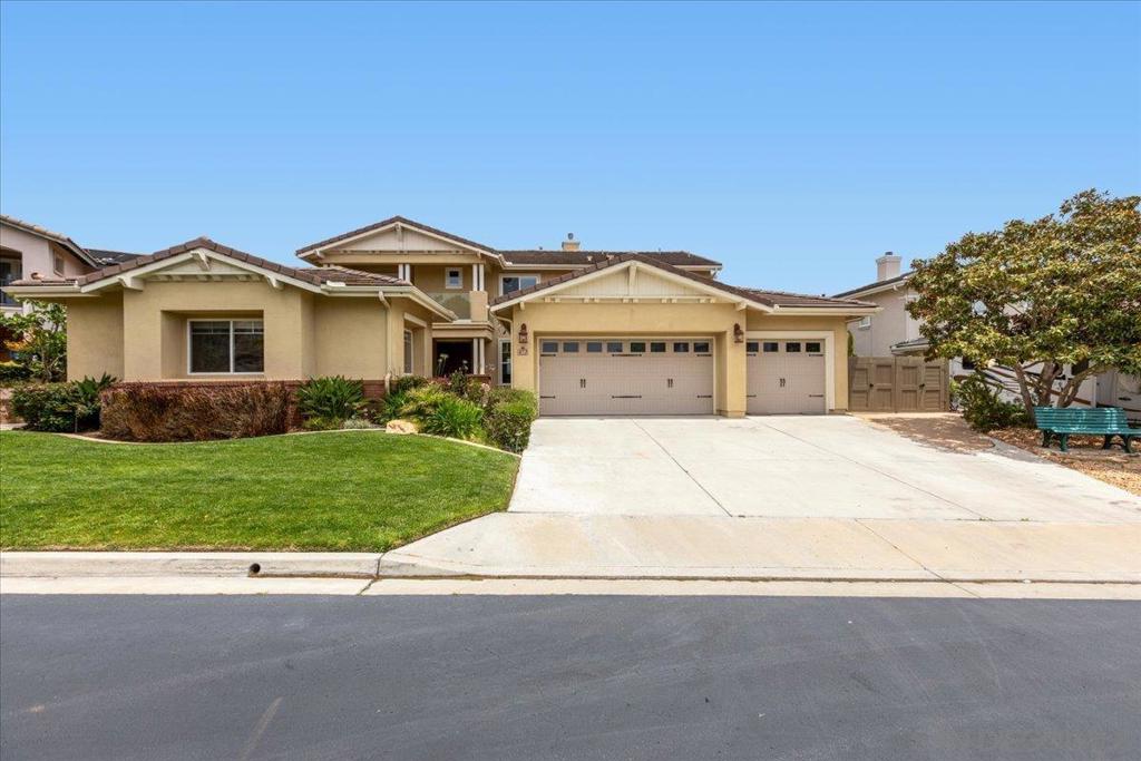 473 Sandalwood Ct