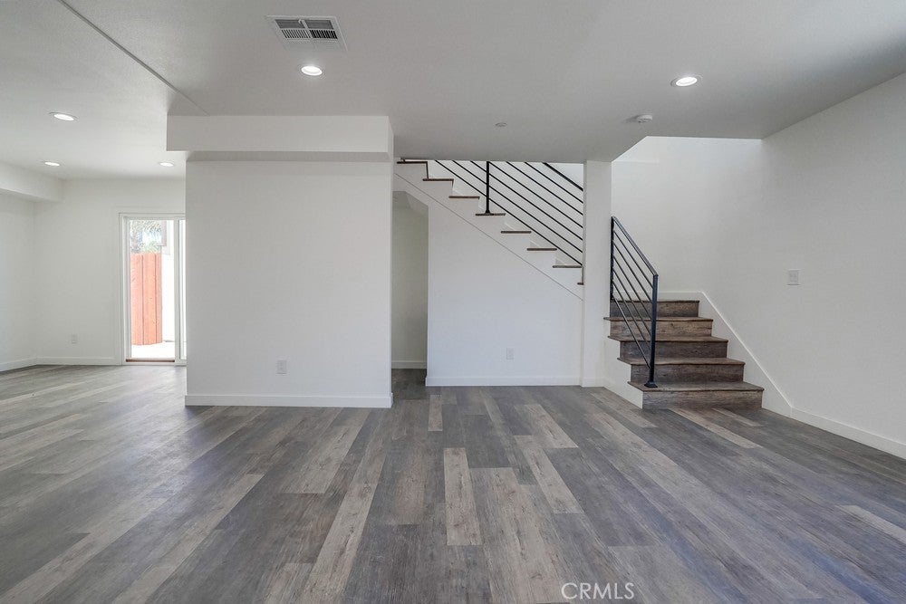3409 Elizabeth Avenue