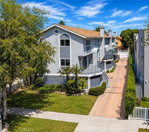 Photo of 2117 Grant Avenue, Redondo Beach, CA 90278 (MLS # GD26202978)