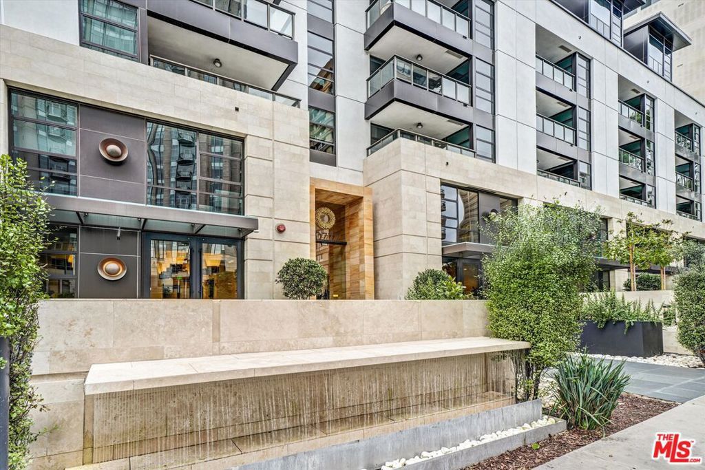 Photo of 10777 Wilshire Boulevard #207, Los Angeles, CA 90024 (MLS # 26648909)