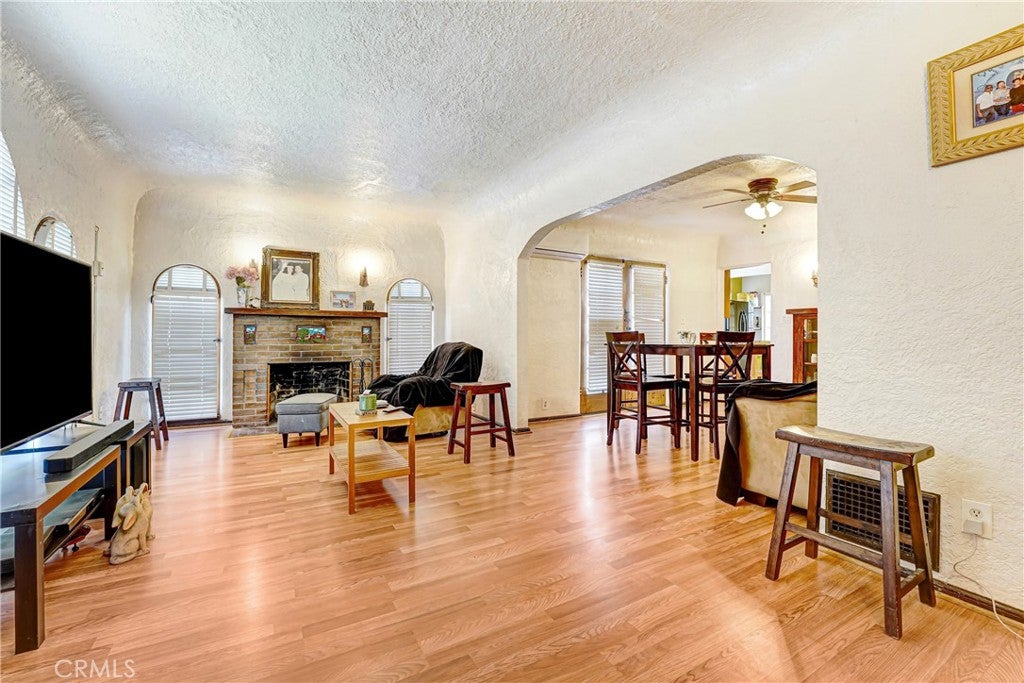 926 N Avenue 49