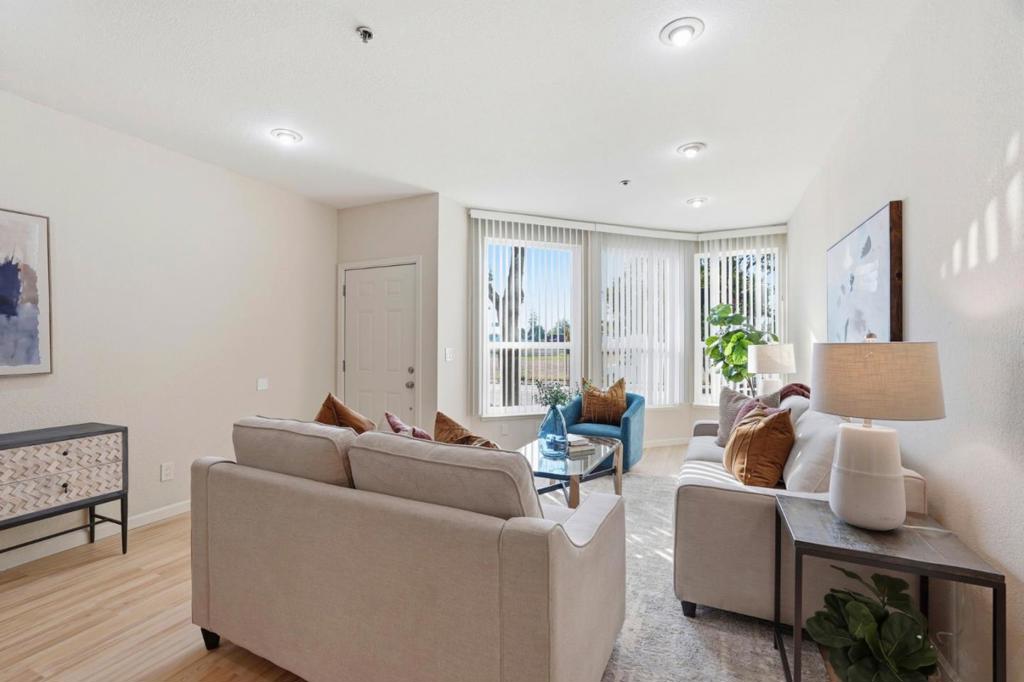 411 Park Avenue 105